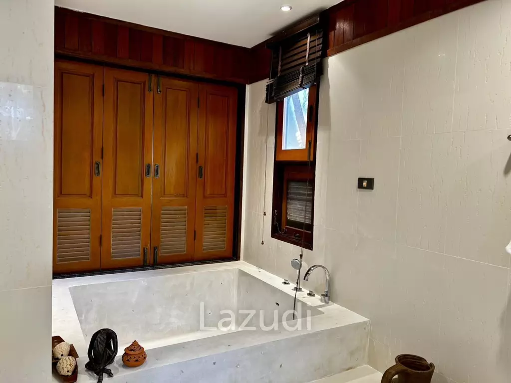 Stunning 3 beds 3 baths hillside Villa with Seaview