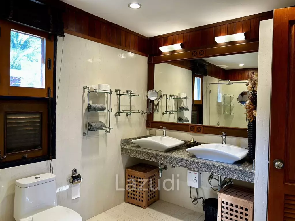Stunning 3 beds 3 baths hillside Villa with Seaview