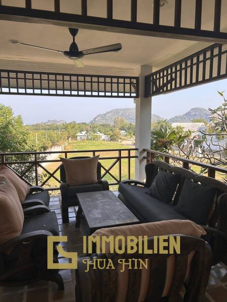 Stunning 3 beds 3 baths hillside Villa with Seaview