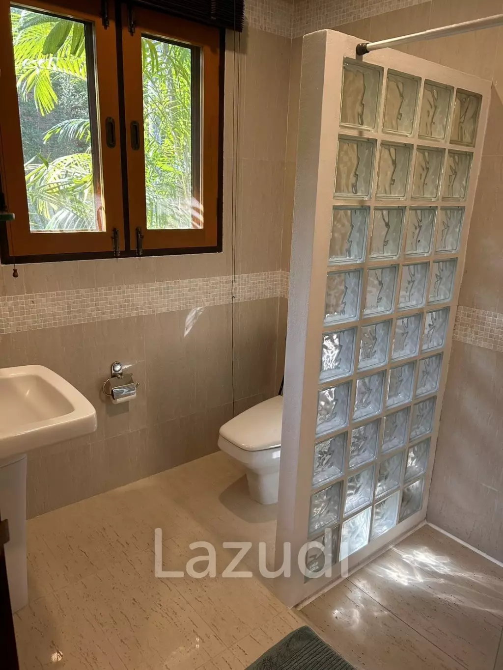 Stunning 3 beds 3 baths hillside Villa with Seaview