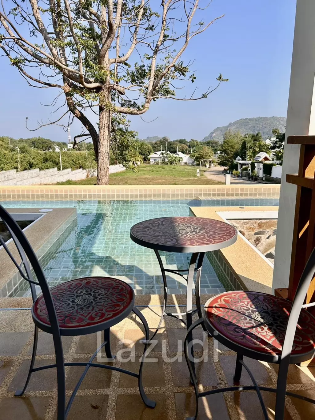 Stunning 3 beds 3 baths hillside Villa with Seaview