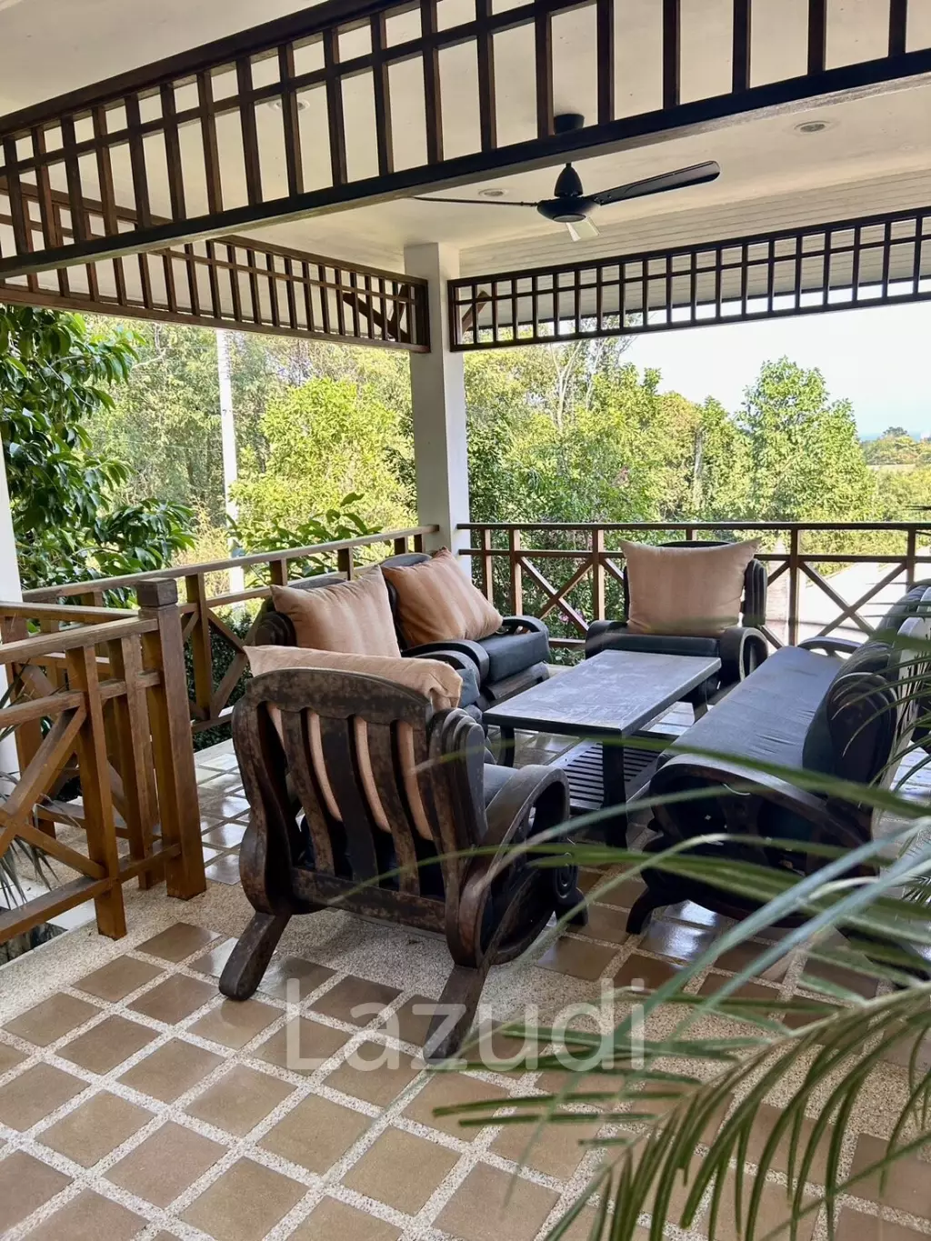 Stunning 3 beds 3 baths hillside Villa with Seaview