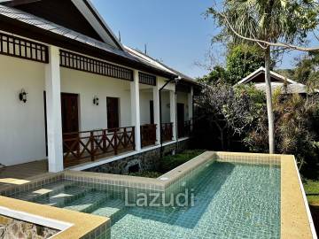 Stunning 3 beds 3 baths hillside Villa with Seaview