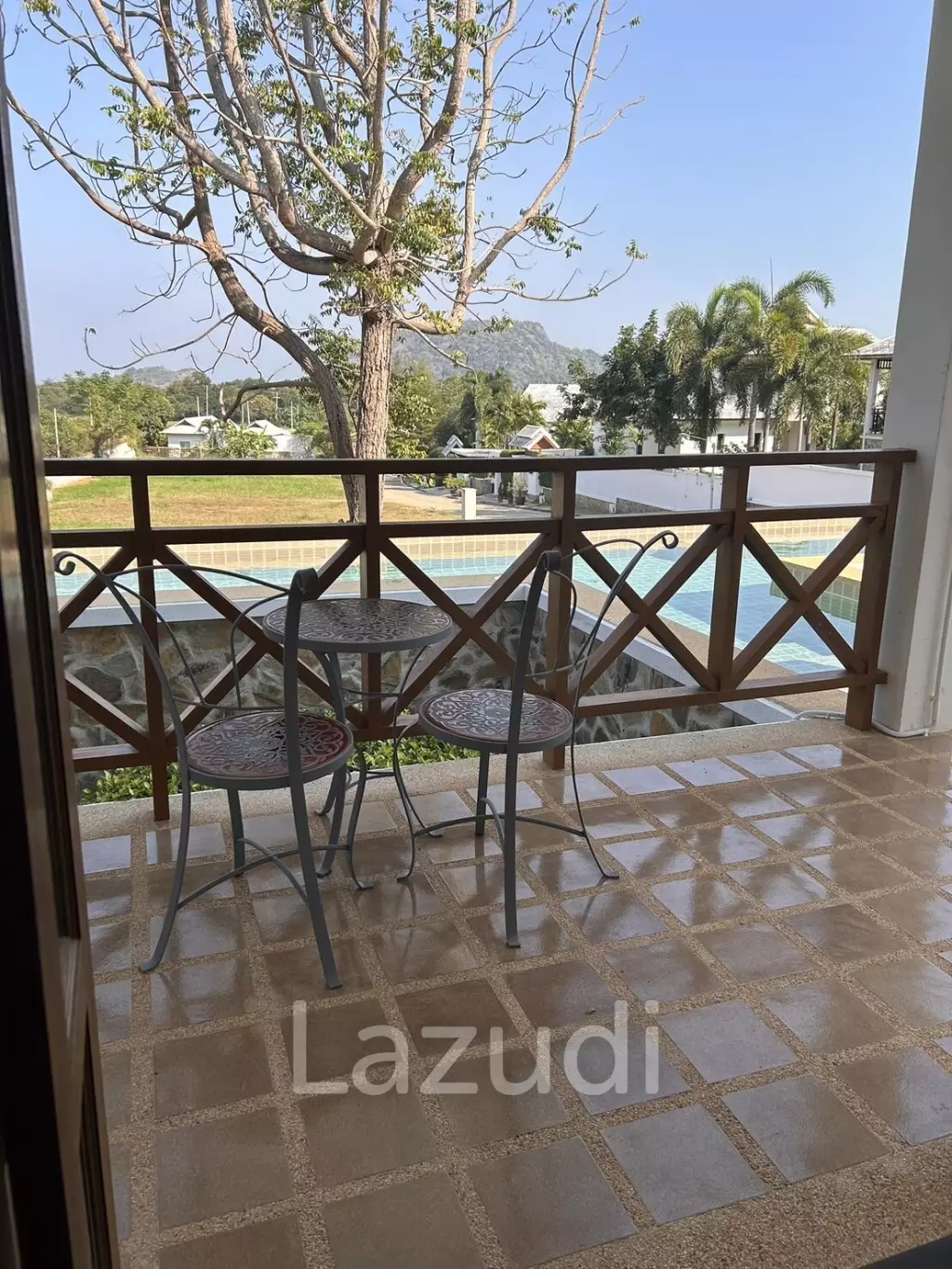 Stunning 3 beds 3 baths hillside Villa with Seaview