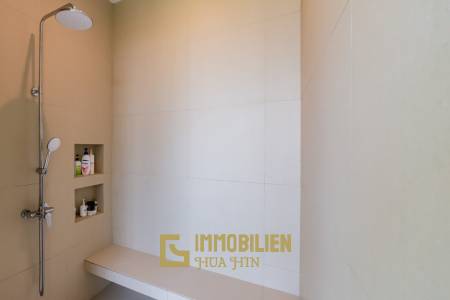 1,588 metro cuadrado 4 ` 5 Baño Villa de Venta