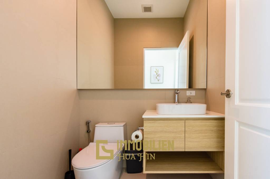 1,588 metro cuadrado 4 ` 5 Baño Villa de Venta