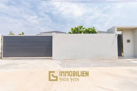 1,588 metro cuadrado 4 ` 5 Baño Villa de Venta