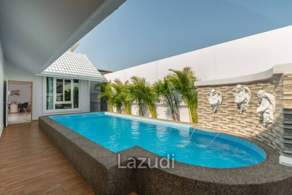 4 Bedrooms 5 Bathrooms 250 SQ.M. Suksabai Villa