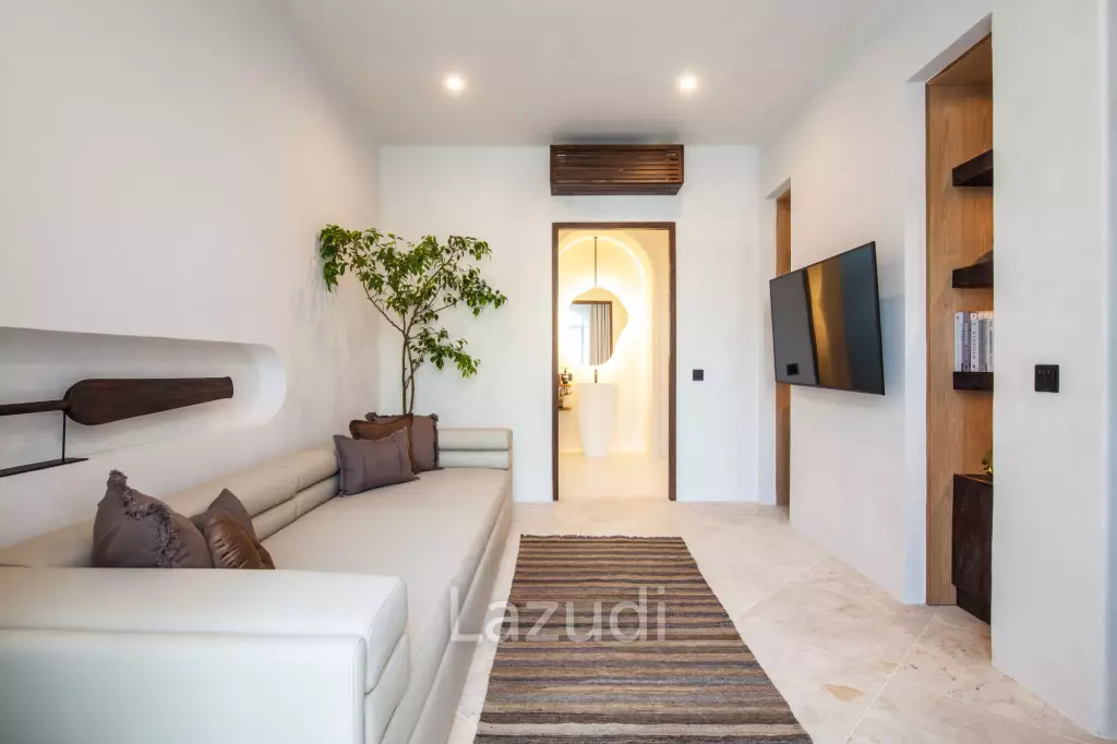 NEWLY BUILT MEDITERRANEAN-SPANISH STYLE VILLA MINUTES DRIVE TO BERAWA BEACH