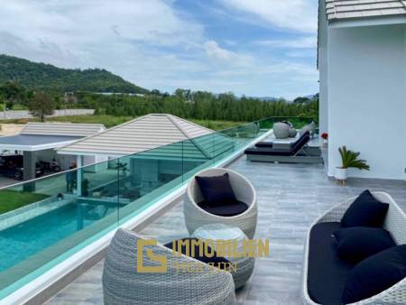 Black Mountain : Luxury 4 Bedroom Pool Villa