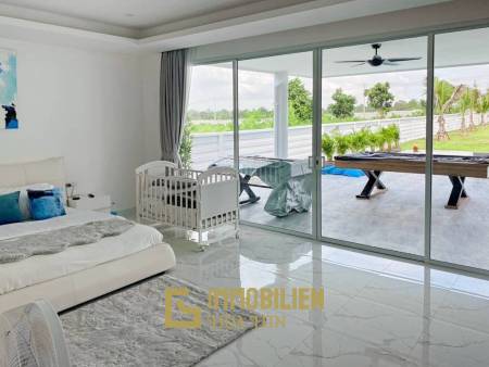 2,400 m² 4 Chambre 5 Salle de bain Villa Pour Louer