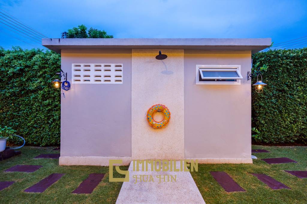 550 metro cuadrado 3 ` 2 Baño Villa de Venta