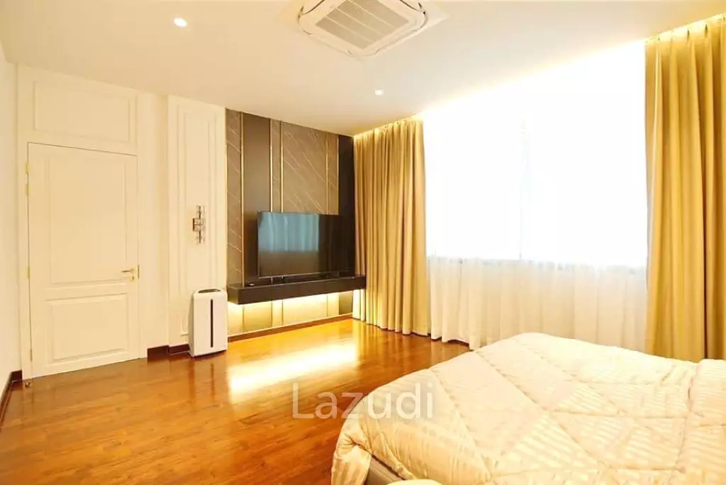 5 Bed 6 Bath 808 SQ.M Perfect Masterpiece Rama 9-Krungthep Kreetha
