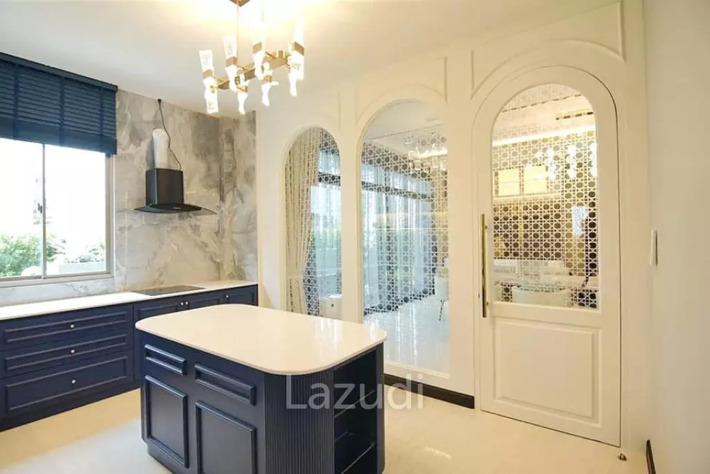 5 Bed 6 Bath 808 SQ.M Perfect Masterpiece Rama 9-Krungthep Kreetha