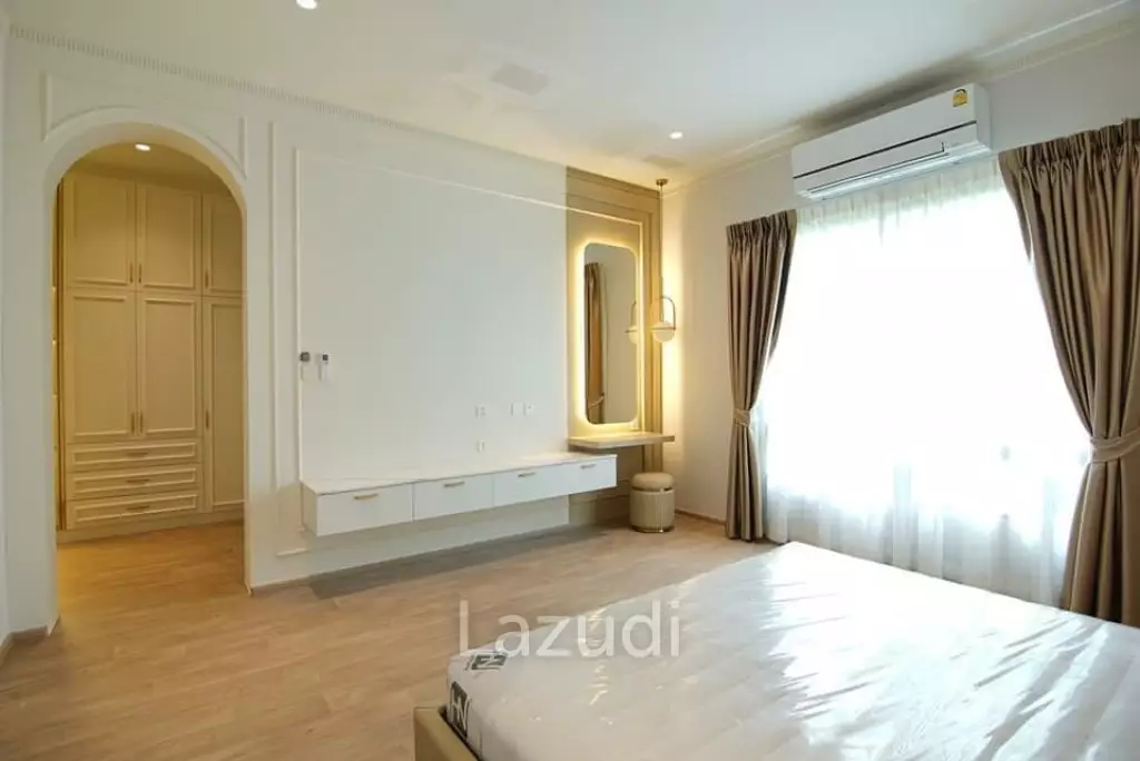 5 Bed 6 Bath 808 SQ.M Perfect Masterpiece Rama 9-Krungthep Kreetha