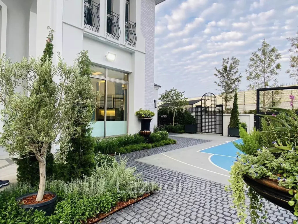 5 Bed 6 Bath 808 SQ.M Perfect Masterpiece Rama 9-Krungthep Kreetha