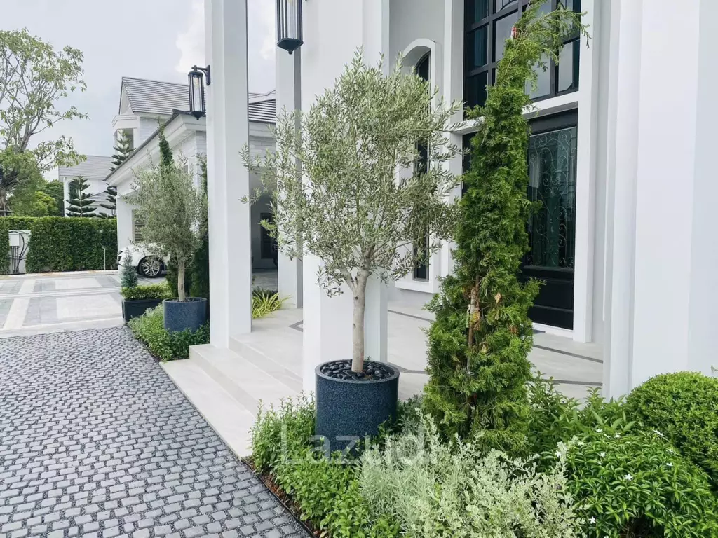 5 Bed 6 Bath 808 SQ.M Perfect Masterpiece Rama 9-Krungthep Kreetha