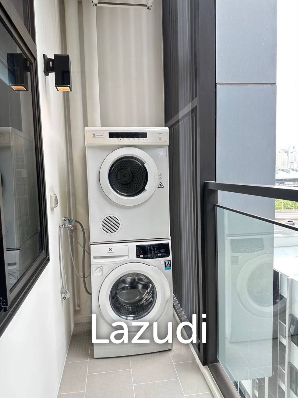 1 Bed 1 Bath 37 SQ.M Chewathai Residence Asoke