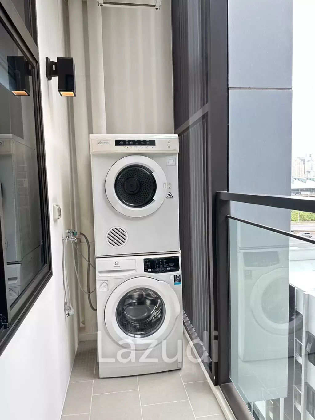 1 Bed 1 Bath 37 SQ.M Chewathai Residence Asoke
