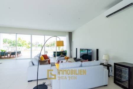 1,836 metro cuadrado 4 ` 5 Baño Villa de Venta