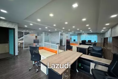 Ultra Luxury Home Office for rent in Bangna