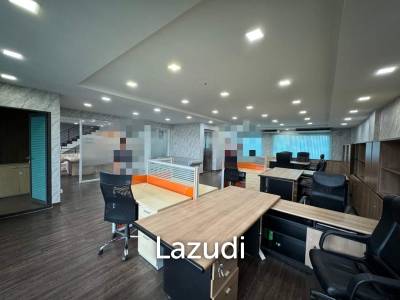 Ultra Luxury Home Office for rent in Bangna