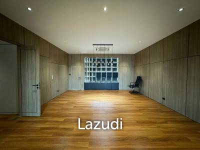 Ultra Luxury Home Office for rent in Bangna