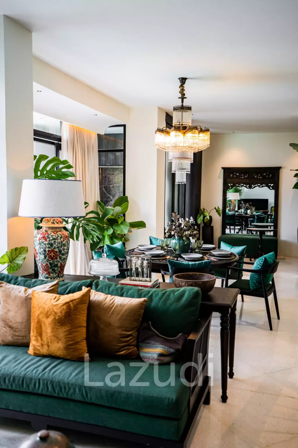 STYLISH VILLA IN KEROBOKAN WITH CONVENIENT ACCESS