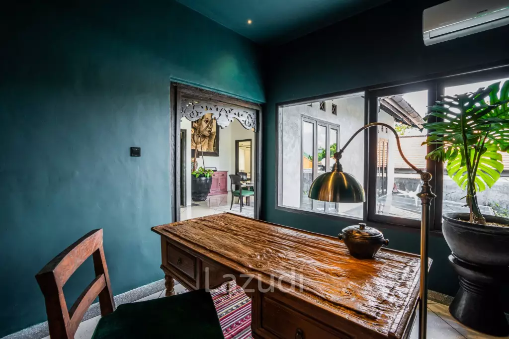 STYLISH VILLA IN KEROBOKAN WITH CONVENIENT ACCESS