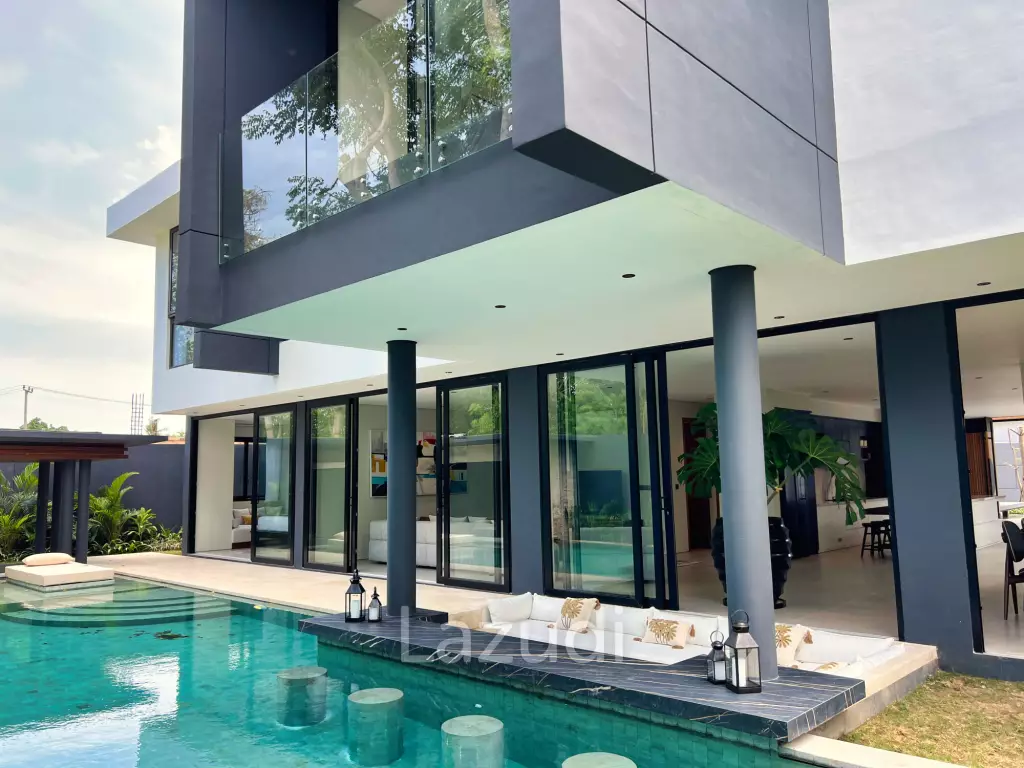LUXURIOUS VILLA LIVING IN PERERENAN: A BEACHSIDE RETREAT