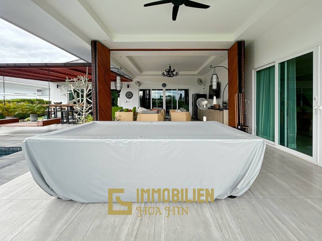 ARIA : Luxurious 5 Bedrooms Pool Villa