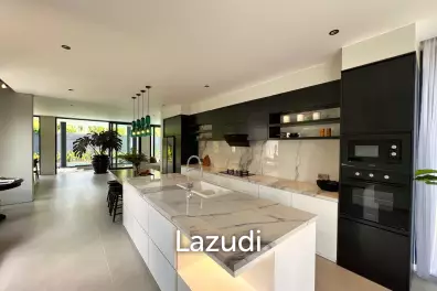 BEACHSIDE LUXURY: 5-BEDROOM FREEHOLD VILLA IN PERERENAN