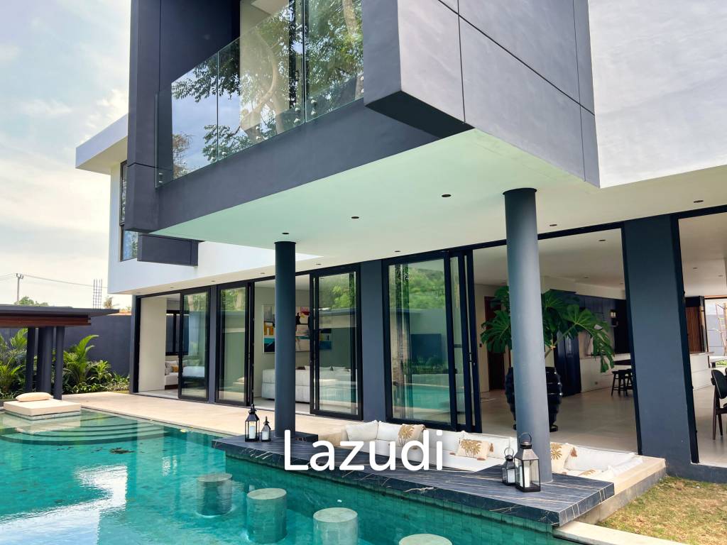 BEACHSIDE LUXURY: 5-BEDROOM FREEHOLD VILLA IN PERERENAN