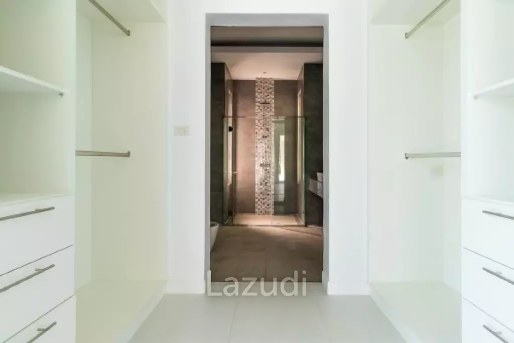 RED MOUNTAIN WOODLANDS : Modern good quality 3 bed pool villa