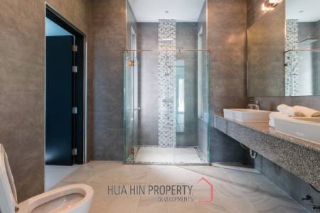 RED MOUNTAIN WOODLANDS : Modern good quality 3 bed pool villa