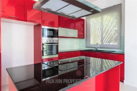 RED MOUNTAIN WOODLANDS : Modern good quality 3 bed pool villa