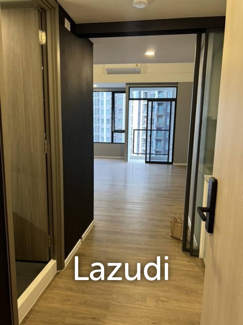 3 Bed 3 Bath 99 SQ.M Landmark @ MRTA Station