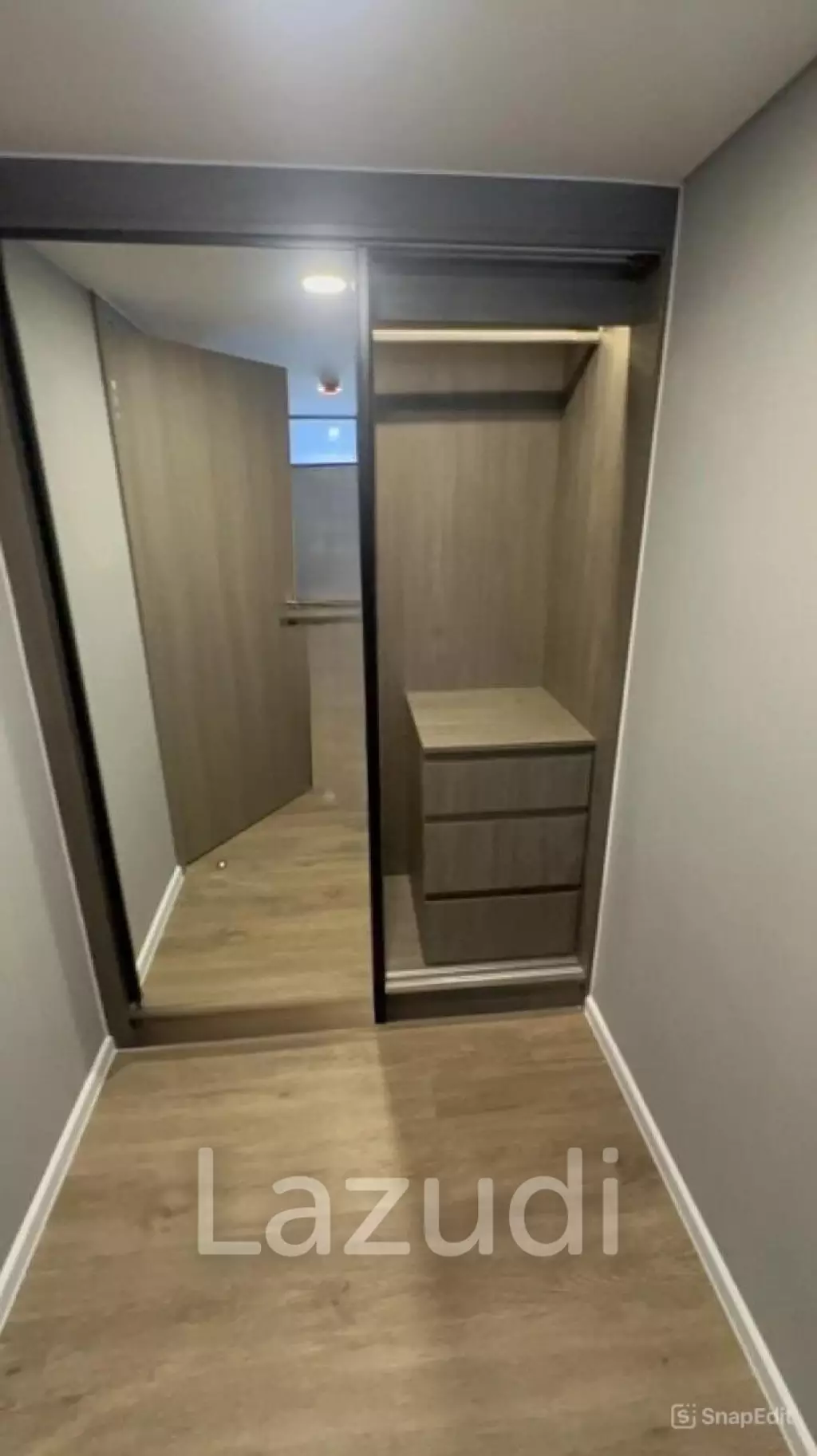 3 Bed 3 Bath 99 SQ.M Landmark @ MRTA Station