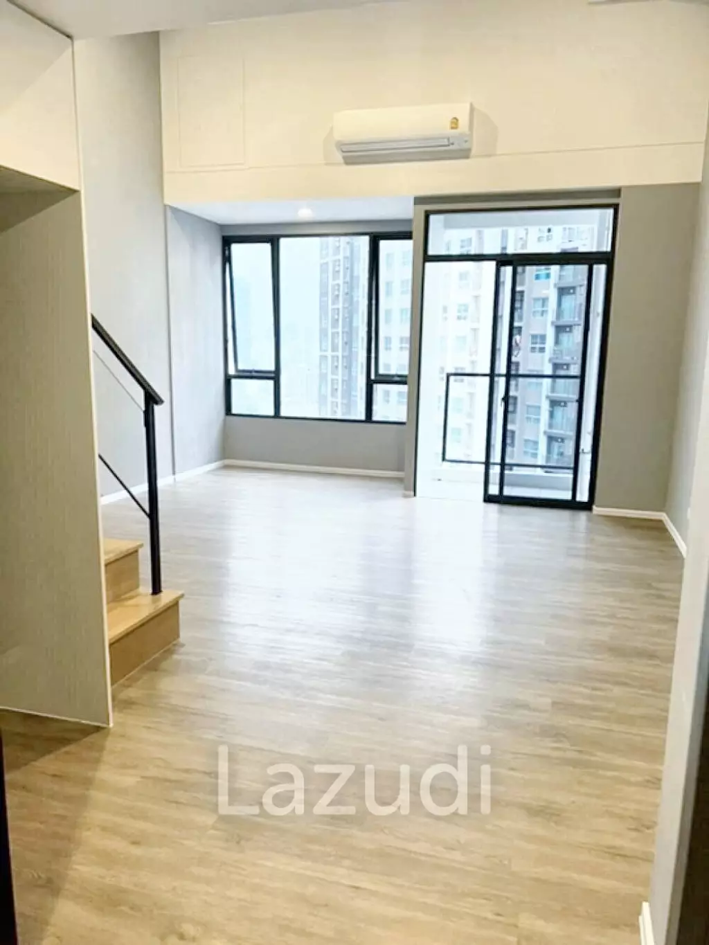 3 Bed 3 Bath 99 SQ.M Landmark @ MRTA Station
