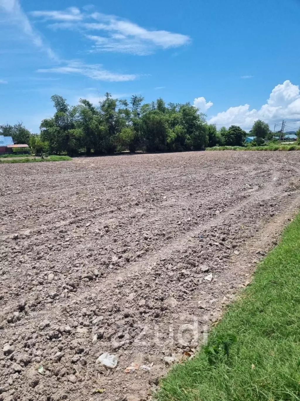2,044 SQ.M. Beautiful Land Plot in Huay Yai