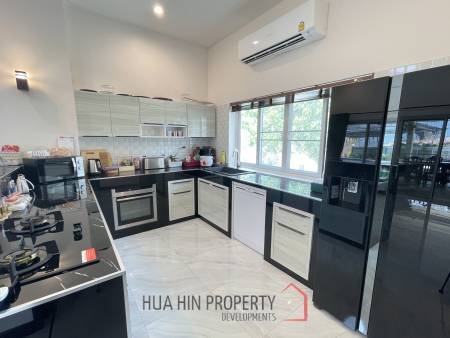 Pool villa on an impressively 6 Rai land plot and Fish Ponds