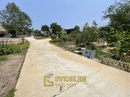 Solid pool villa on an impressively large plot