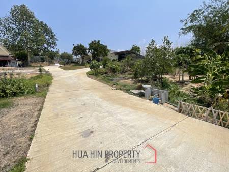 Pool villa on an impressively 6 Rai land plot and Fish Ponds