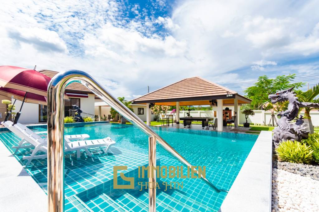 Luxury Bali style estate ready to move in close to the city