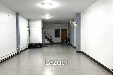 2 Storey 2 Bedroom Townhouse in soi 88