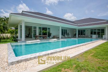 Palm Hills Golfplatz: Luxuriöse 4 Schlafzimmer Pool Villa