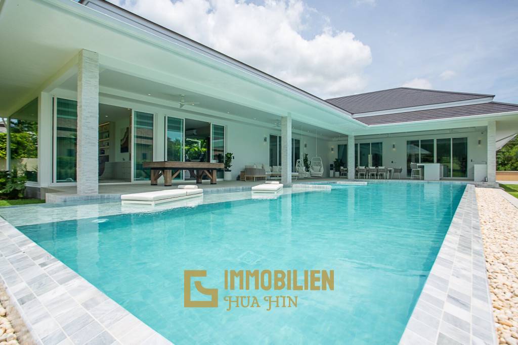 Palm Hills Golfplatz: Luxuriöse 4 Schlafzimmer Pool Villa