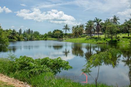 Amazing, 4 Bedroom Luxury Pool Villa on Palm Hills Golf Course