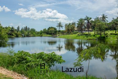 Palm Hills Golfplatz: Luxuriöse 4 Schlafzimmer Pool Villa