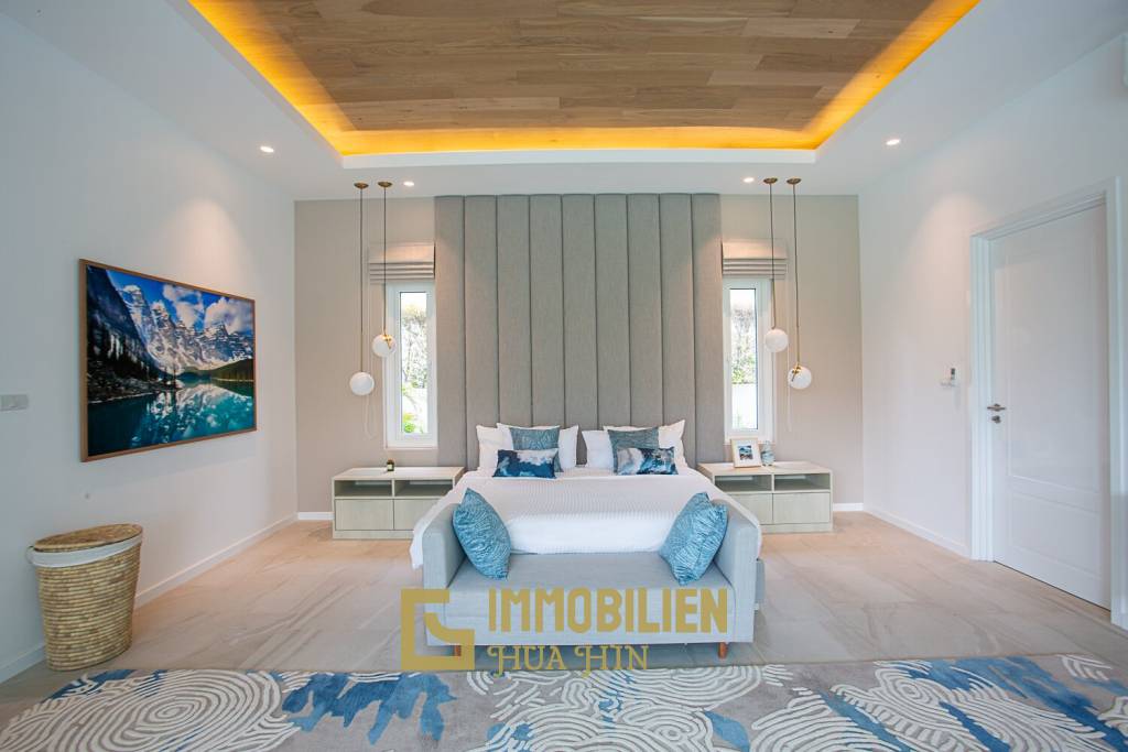 Palm Hills Golfplatz: Luxuriöse 4 Schlafzimmer Pool Villa